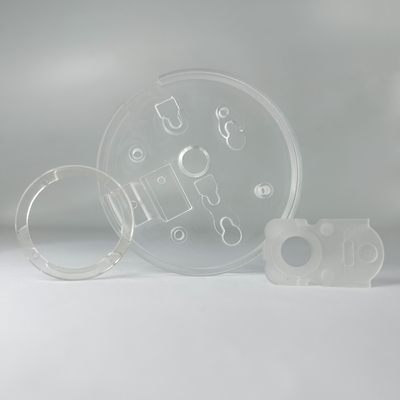 CNC, der Pmma-Teile maschinell bearbeitet