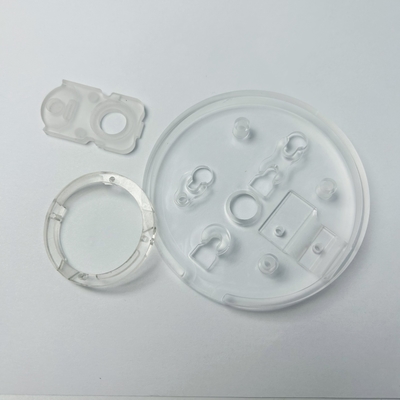 CNC, der Pmma-Teile maschinell bearbeitet